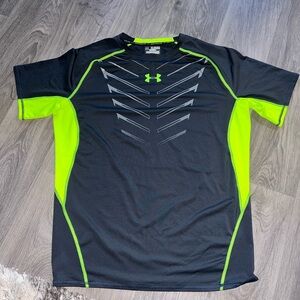 Under Armour Men's Black and Green COMPRESSION Heat Gear Shirt